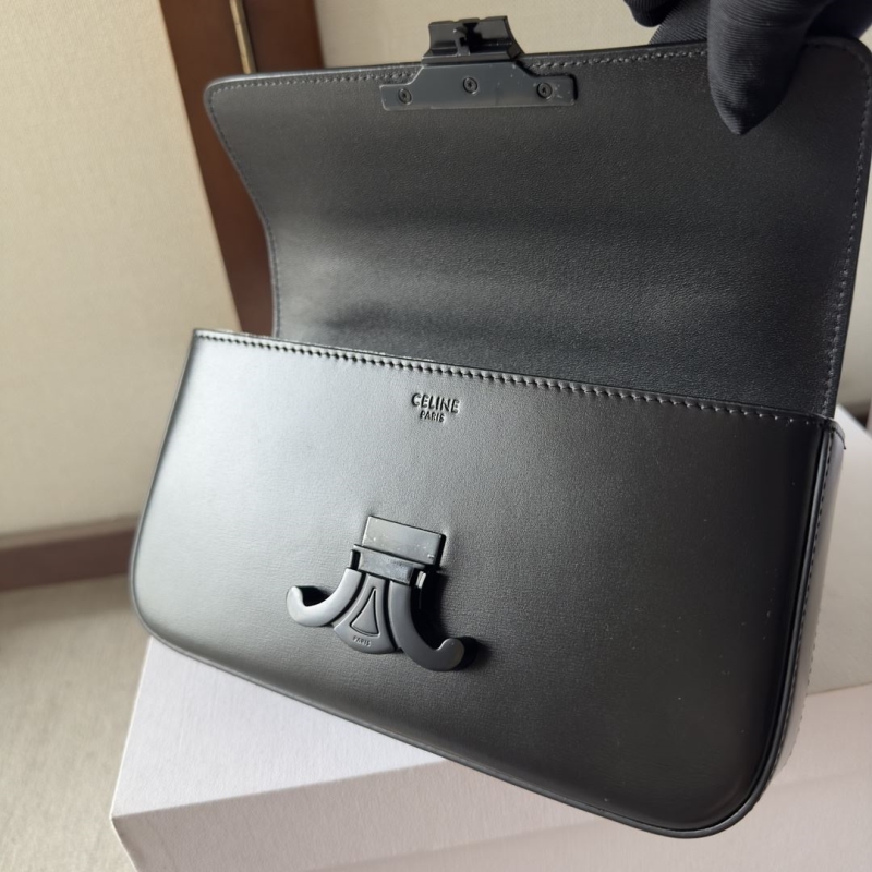 Ce1i*e triomphe bags